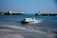 The SRN6 with Hoverlloyd - Sure approaching Ramsgate slipway (Pat Lawrence).